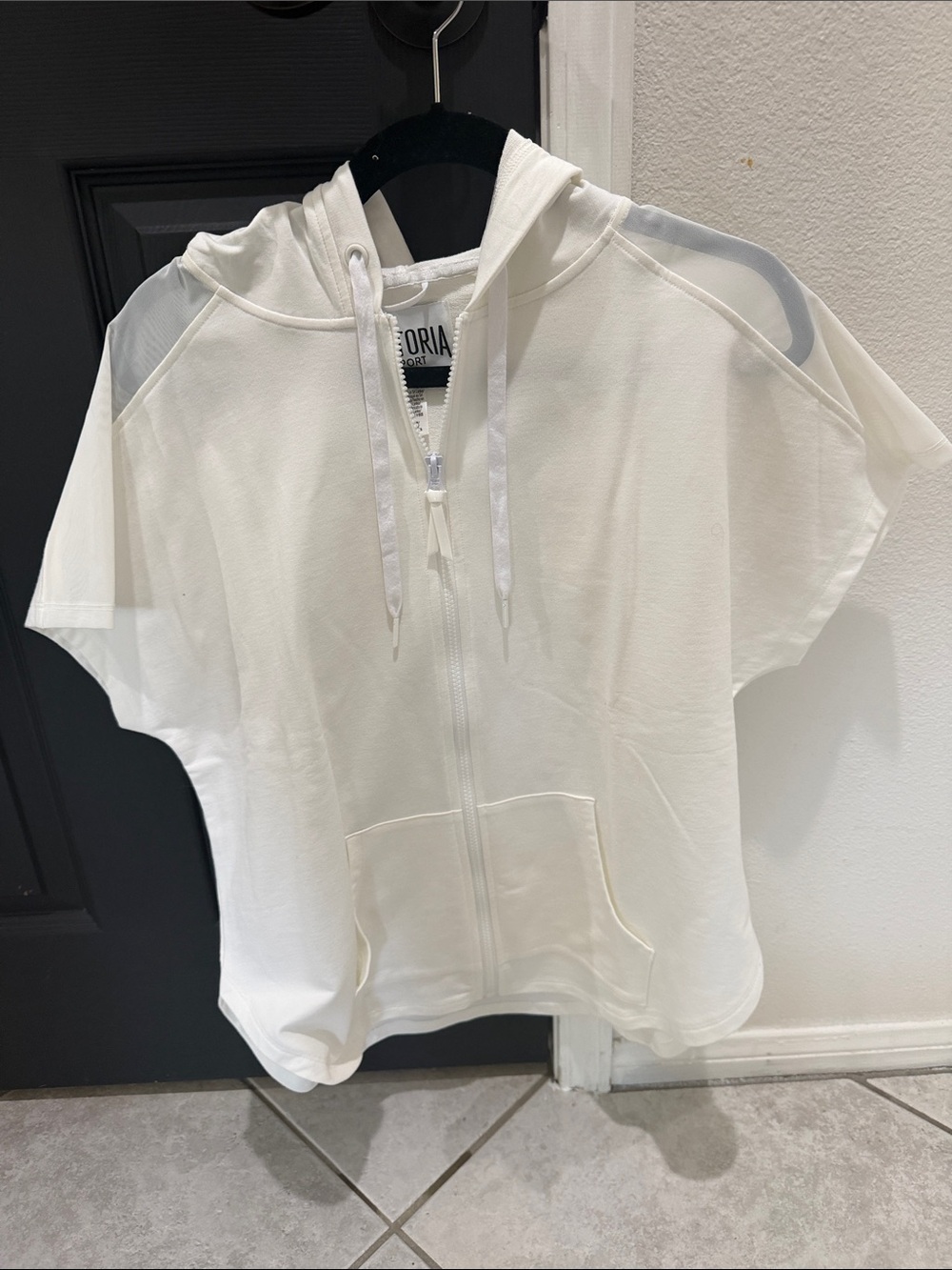 New Victoria Sport short-sleeve, full-zip activewear hoodie size S
